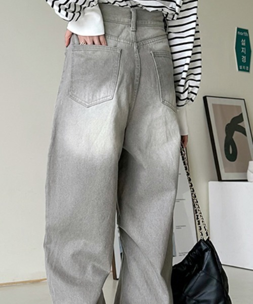 COCOMOMO(ココモモ)の「【5色展開】 カーブデニムパンツ デニムパンツ ハイウエスト カーブ デニム ワイドパンツ(デニムパンツ・レディース・ライトブルー/グレー/ブラック/ダークブルー/ホワイト・S/M/L)」の14枚目の写真