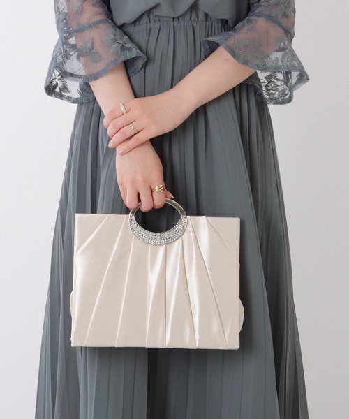 Lace Ladies(レースレディース)の「メタル ハンドル ビジュー付き スクエア ハンド バッグ(クラッチバッグ・レディース・ブラック/ベージュ・FREE)」の15枚目の写真