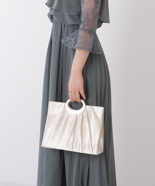 Lace Ladies(レースレディース)の「メタル ハンドル ビジュー付き スクエア ハンド バッグ(クラッチバッグ・レディース・ブラック/ベージュ・FREE)」の17枚目の写真
