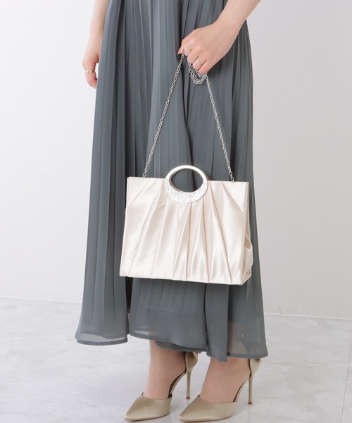 Lace Ladies(レースレディース)の「メタル ハンドル ビジュー付き スクエア ハンド バッグ(クラッチバッグ・レディース・ブラック/ベージュ・FREE)」の21枚目の写真