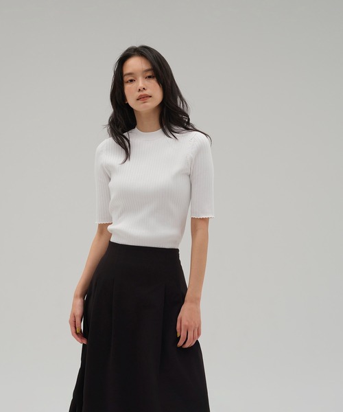 NEW BALANCE(ニューバランス)の「MET24 Knit Short Sleeve Tee(Tシャツ/カットソー・レディース・ライトベージュ/ブラック/ホワイト・ONE SIZE)」の1枚目の写真
