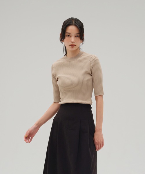 NEW BALANCE(ニューバランス)の「MET24 Knit Short Sleeve Tee(Tシャツ/カットソー・レディース・ライトベージュ/ブラック/ホワイト・ONE SIZE)」の3枚目の写真