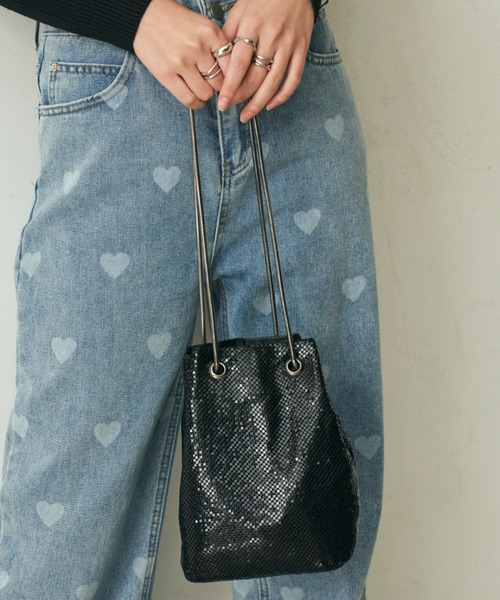 Auntie Rosa Holiday（アンティローザホリデー）の「メタルスモールバック（ハンドバッグ・レディース・シルバー/ブラック・FREE）」の2枚目の写真