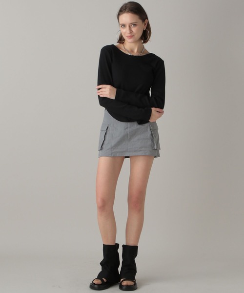 FOREVER 21（フォーエバー トゥエンティーワン）の「【2024SS】バックオープンカットプルオーバー（Tシャツ/カットソー・レディース・ブラック×ホワイト/オフホワイト/ブラック・SMALL/MEDIUM）」の12枚目の写真