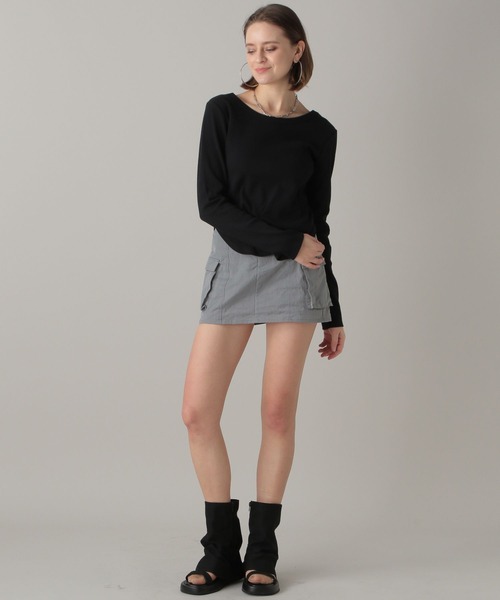 FOREVER 21（フォーエバー トゥエンティーワン）の「【2024SS】バックオープンカットプルオーバー（Tシャツ/カットソー・レディース・ブラック×ホワイト/オフホワイト/ブラック・SMALL/MEDIUM）」の13枚目の写真