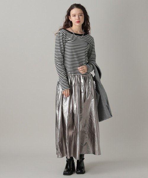 FOREVER 21（フォーエバー トゥエンティーワン）の「【2024SS】バックオープンカットプルオーバー（Tシャツ/カットソー・レディース・ブラック×ホワイト/オフホワイト/ブラック・SMALL/MEDIUM）」の4枚目の写真