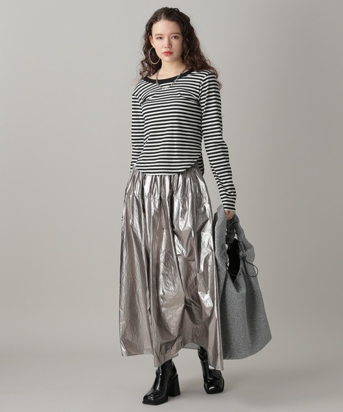 FOREVER 21（フォーエバー トゥエンティーワン）の「【2024SS】バックオープンカットプルオーバー（Tシャツ/カットソー・レディース・ブラック×ホワイト/オフホワイト/ブラック・SMALL/MEDIUM）」の5枚目の写真