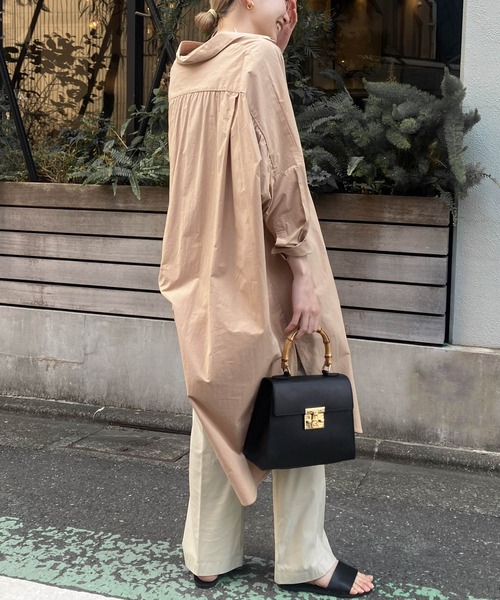audrey and john wad（オードリーアンドジョンワッド）の「フェイクレザーセミフレアパンツ（その他パンツ・レディース・ベージュ/アイボリー/ブラック・S/M）」の9枚目の写真
