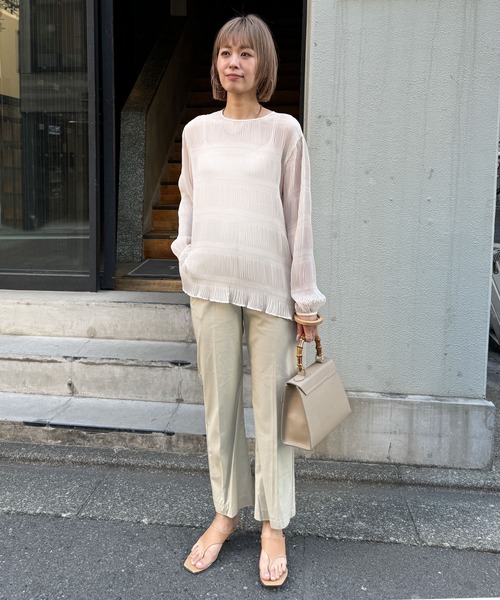 audrey and john wad（オードリーアンドジョンワッド）の「フェイクレザーセミフレアパンツ（その他パンツ・レディース・ベージュ/アイボリー/ブラック・S/M）」の6枚目の写真