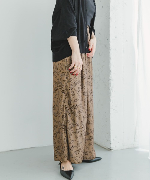 ITEMS URBANRESEARCH(アイテムズ アーバンリサーチ)の「カッセンフレアイージーパンツ(その他パンツ・レディース・グレー系その他/ブラック/ブラウン系その他・FREE)」の14枚目の写真