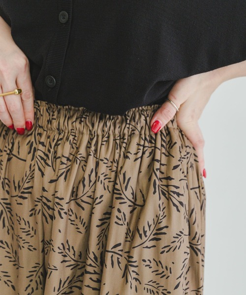 ITEMS URBANRESEARCH(アイテムズ アーバンリサーチ)の「カッセンフレアイージーパンツ(その他パンツ・レディース・グレー系その他/ブラック/ブラウン系その他・FREE)」の22枚目の写真