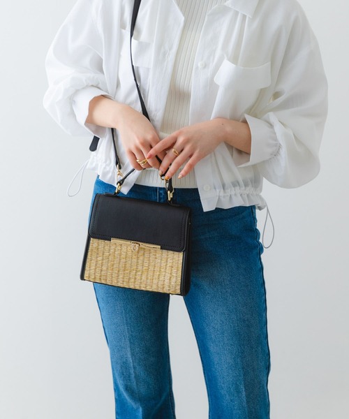 RODE SKO（ロデスコ）の「ラタン風フラップショルダーバッグ（ショルダーバッグ・レディース・ブラック/キャメル・ONE）」の8枚目の写真
