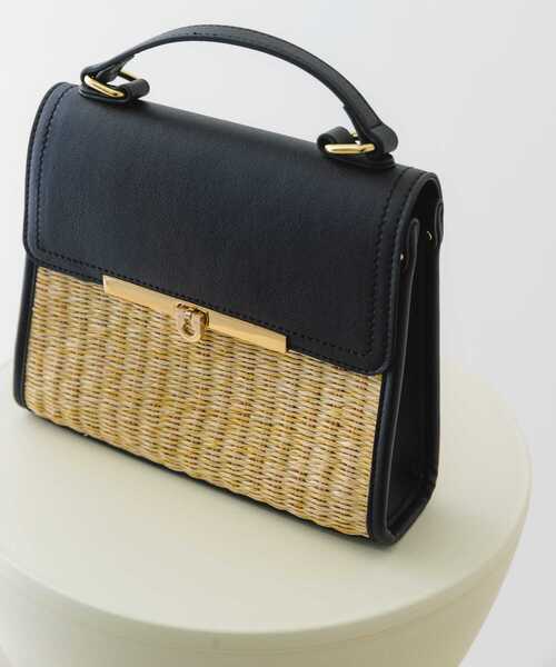 RODE SKO（ロデスコ）の「ラタン風フラップショルダーバッグ（ショルダーバッグ・レディース・ブラック/キャメル・ONE）」の21枚目の写真