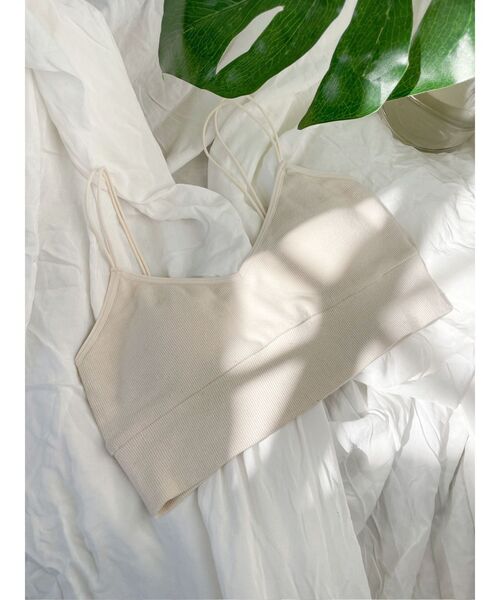 Ungrid(アングリッド)の「ダブルストラップブラトップ(キャミソール・レディース・ヘザーグレー/ブラック/オフホワイト・FREE)」の19枚目の写真