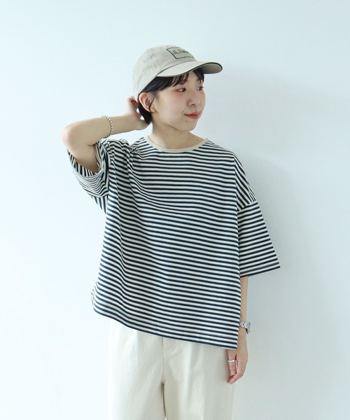 PAR ICI（パーリッシィ）の「ボーダー配色バインダー 5分袖BIG Tシャツ（Tシャツ/カットソー・レディース・グリーン/ピンク系その他/サックスブルー/ブラック/ライトブルー/オレンジ/イエロー/カーキ/マスタード/ダークブラウン/グリーン系その他/ピンク系その他2・FREE）」の5枚目の写真