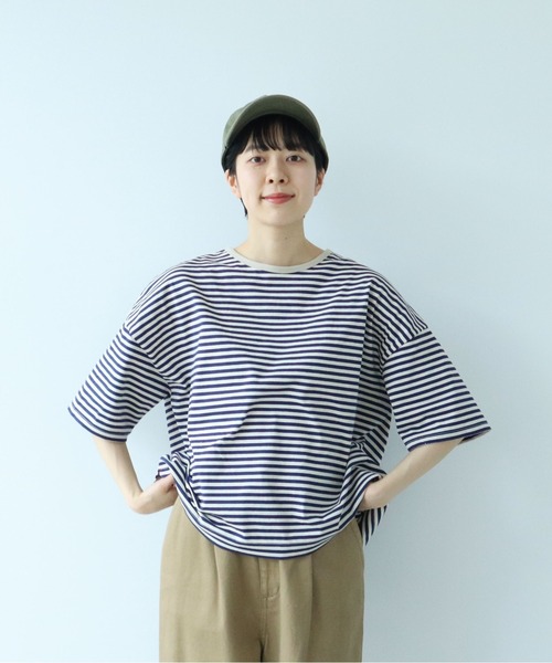 PAR ICI（パーリッシィ）の「ボーダー配色バインダー 5分袖BIG Tシャツ（Tシャツ/カットソー・レディース・グリーン/ピンク系その他/サックスブルー/ブラック/ライトブルー/オレンジ/イエロー/カーキ/マスタード/ダークブラウン/グリーン系その他/ピンク系その他2・FREE）」の7枚目の写真