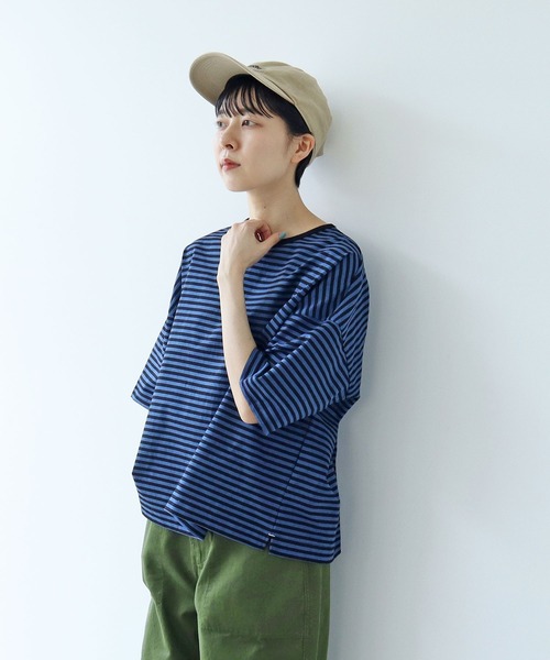 PAR ICI（パーリッシィ）の「ボーダー配色バインダー 5分袖BIG Tシャツ（Tシャツ/カットソー・レディース・グリーン/ピンク系その他/サックスブルー/ブラック/ライトブルー/オレンジ/イエロー/カーキ/マスタード/ダークブラウン/グリーン系その他/ピンク系その他2・FREE）」の2枚目の写真