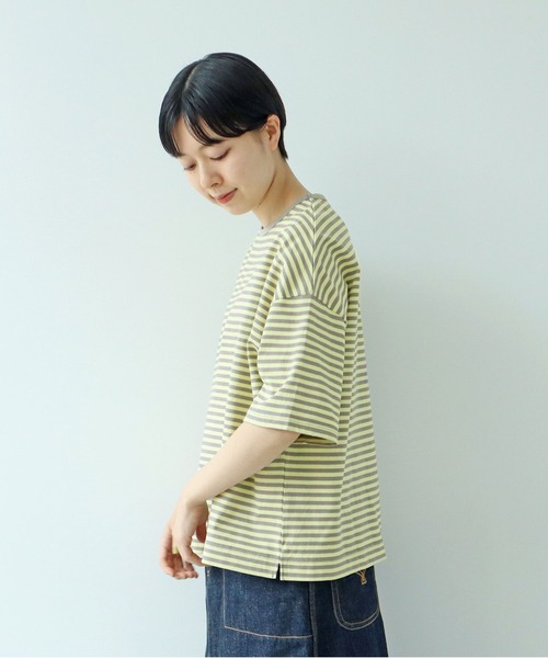 PAR ICI（パーリッシィ）の「ボーダー配色バインダー 5分袖BIG Tシャツ（Tシャツ/カットソー・レディース・グリーン/ピンク系その他/サックスブルー/ブラック/ライトブルー/オレンジ/イエロー/カーキ/マスタード/ダークブラウン/グリーン系その他/ピンク系その他2・FREE）」の15枚目の写真