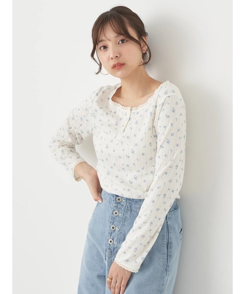 earth music&ecology（アースミュージックアンドエコロジー）の「アイレットジャガードタイトプルオーバー（Tシャツ/カットソー・レディース・ブルー/杢グレー/アイボリー/レッド・FREE）」の7枚目の写真