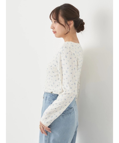 earth music&ecology（アースミュージックアンドエコロジー）の「アイレットジャガードタイトプルオーバー（Tシャツ/カットソー・レディース・ブルー/杢グレー/アイボリー/レッド・FREE）」の9枚目の写真