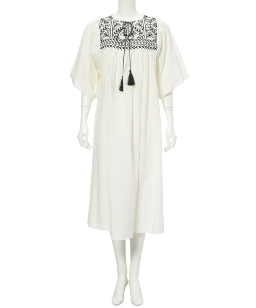Edit Sheen（エディットシーン）の「エスニック刺繍ワンピース（ワンピース・レディース・ホワイト/ブルー・M）」の14枚目の写真