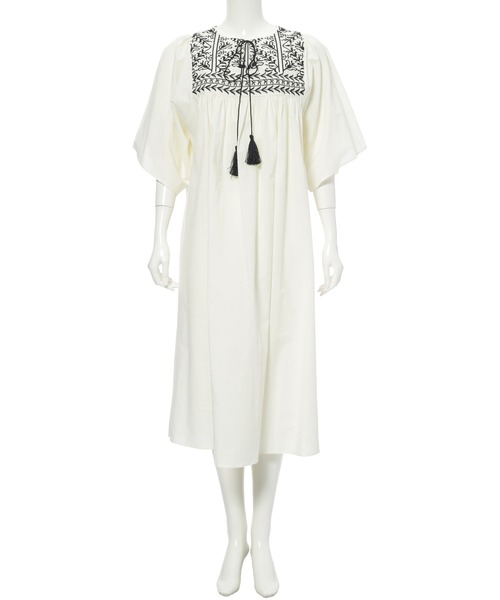 Edit Sheen（エディットシーン）の「エスニック刺繍ワンピース（ワンピース・レディース・ホワイト/ブルー・M）」の5枚目の写真