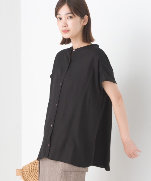OMNES(オムネス)の「レーヨンフレンチスリーブバンドカラーシャツ(シャツ/ブラウス・レディース・ホワイト系その他/ブラック/ブラック系その他/モカ/ブラウン系その他/ブルー系その他/ブラック系その他2/ブルー系その他2/ネイビー系・FREE)」の3枚目の写真