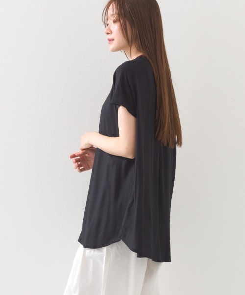 OMNES（オムネス）の「レーヨンフレンチスリーブバンドカラーシャツ（シャツ/ブラウス・レディース・ブラック/ブラウン系その他/ブラック系その他/モカ/ブルー系その他/ホワイト系その他/ブラック系その他2/ブルー系その他2/ネイビー系・FREE）」の18枚目の写真