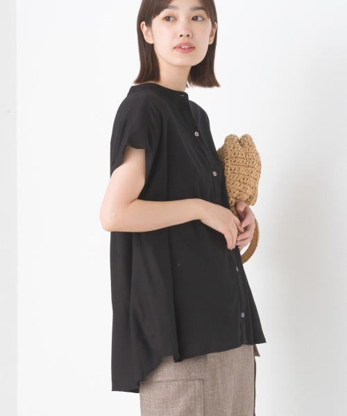 OMNES(オムネス)の「レーヨンフレンチスリーブバンドカラーシャツ(シャツ/ブラウス・レディース・ホワイト系その他/ブラック/ブラック系その他/モカ/ブラウン系その他/ブルー系その他/ブラック系その他2/ブルー系その他2/ネイビー系・FREE)」の16枚目の写真