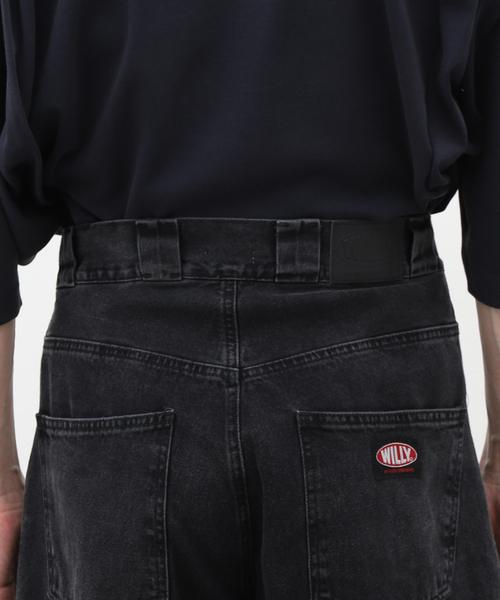 WILLY CHAVARRIA(ウィリーチャバリア)の「WILLY CHAVARRIA STRAIGHT DENIM PANTS BSP509(デニムパンツ・メンズ・ブラック系その他・SMALL/MEDIUM)」の4枚目の写真