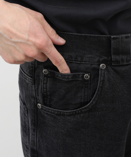 WILLY CHAVARRIA(ウィリーチャバリア)の「WILLY CHAVARRIA STRAIGHT DENIM PANTS BSP509(デニムパンツ・メンズ・ブラック系その他・SMALL/MEDIUM)」の8枚目の写真