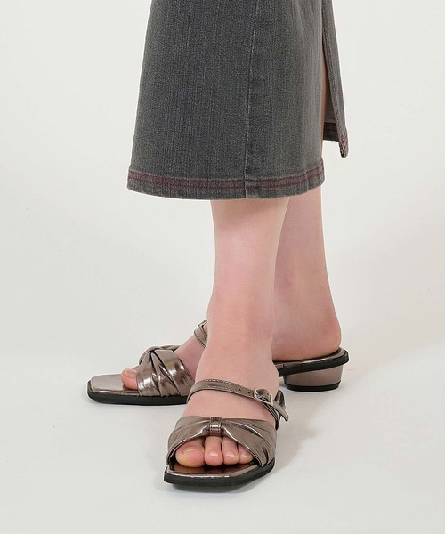 TINA：JOJUN（ティーナジョジュン）の「レースアップ サンダル TINA：JOJUN（サンダル・レディース・ゴールド系その他/ブラック・L/M/S）」の4枚目の写真