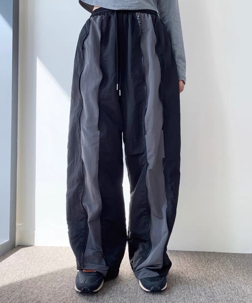 LAFFMO(ラフモ)の「バイカラーシャカシャカパンツ(その他パンツ・レディース・ピンク/ブラック・F)」の1枚目の写真