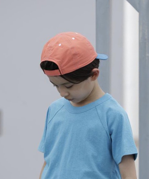 ARCH & LINE(アーチアンドライン)の「《環境配慮素材》UVCUT NYLON CRAZY CAP 紫外線カット 撥水 接触冷感(キャップ・キッズ・オレンジ/ネイビー/グリーン/ブルー/ブラック/オフホワイト・60/54/57)」の6枚目の写真