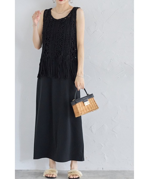 &. NOSTALGIA(アンドドットノスタルジア)の「【ZOZO限定】フリンジヘムテープヤーントップス(ベスト・レディース・ブラック/ベージュ・M)」の4枚目の写真