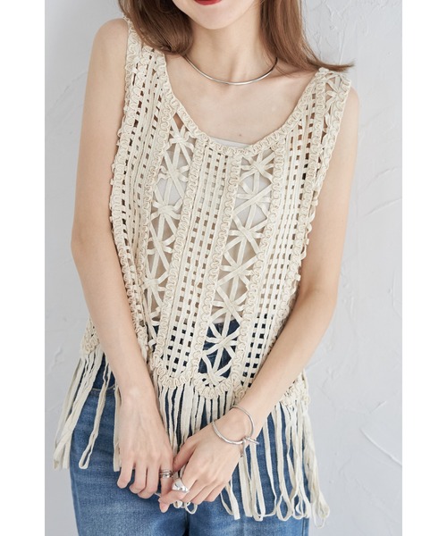 &. NOSTALGIA(アンドドットノスタルジア)の「【ZOZO限定】フリンジヘムテープヤーントップス(ベスト・レディース・ブラック/ベージュ・M)」の8枚目の写真