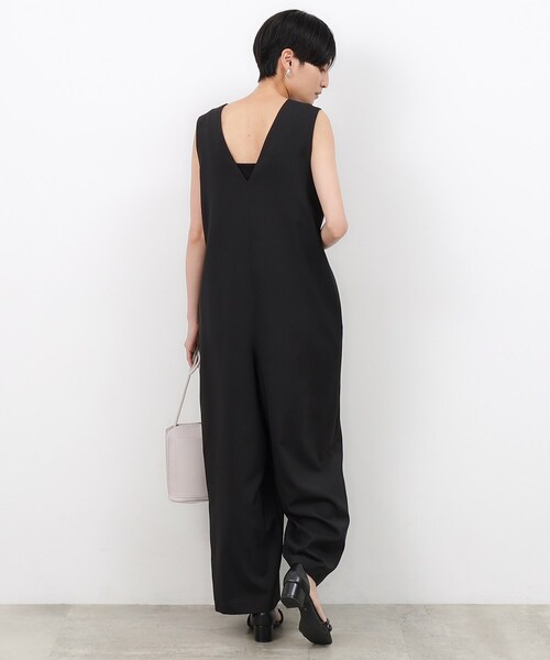 OPAQUE.CLIP（オペークドットクリップ）の「◆リネンライクVネックオールインワン【ストレッチ/イージーケア/洗濯機洗い可】（サロペット/オーバーオール・レディース・グレー/ブラック・36/38/40）」の16枚目の写真