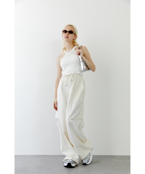 Solace(ソレイス)の「フロントデザイン2wayタンクトップ(タンクトップ・レディース・ブラック/ホワイト×ブラック/ブラック×ホワイト/ピンク/ホワイト・FREE)」の7枚目の写真