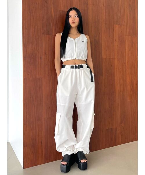 EMODA(エモダ)の「ナイロンベルトタックパンツ(その他パンツ・レディース・ブラック/ベージュ/ホワイト・FREE)」の6枚目の写真