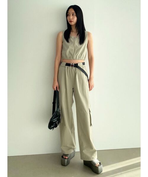 EMODA(エモダ)の「ナイロンベルトタックパンツ(その他パンツ・レディース・ブラック/ベージュ/ホワイト・FREE)」の20枚目の写真