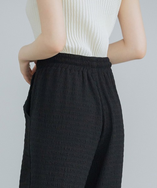 SAISON DE PAPILLON（セゾンドパピヨン）の「ウエストゴム体型カバーワイドパンツ（その他パンツ・レディース・グリーン/グレー/ブラック/アイボリー・フリー）」の21枚目の写真