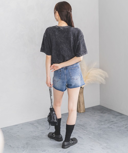 madrepadre(マドレパドレ)の「ラインストーン デニムショーツ カットオフ ハーフパンツ(デニムパンツ・レディース・ライトブルー/ブルー・MEDIUM/LARGE/SMALL)」の7枚目の写真