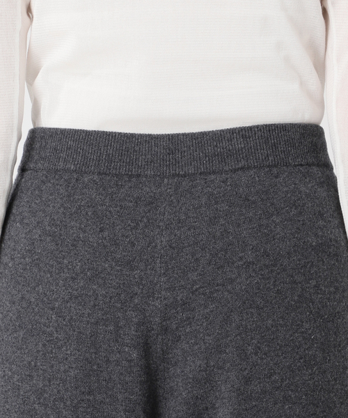 plage(プラージュ)の「Wide Straight ニット パンツ(その他パンツ・レディース・チャコールグレー/ベージュ・36/38)」の9枚目の写真