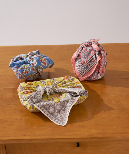 collex(コレックス)の「ブロックプリント バンダナ 52×52㎝(バンダナ/スカーフ・レディース・イエロー/ブルー/サーモンピンク・フリー)」の7枚目の写真