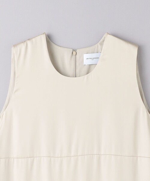 UNITED ARROWS(ユナイテッドアローズ)の「サテン ロングワンピース(ワンピース・レディース・ナチュラル/ネイビー・36/38)」の10枚目の写真