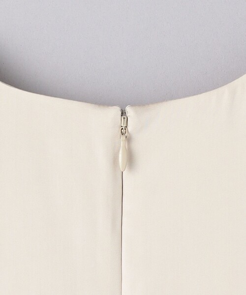 UNITED ARROWS(ユナイテッドアローズ)の「サテン ロングワンピース(ワンピース・レディース・ナチュラル/ネイビー・36/38)」の16枚目の写真