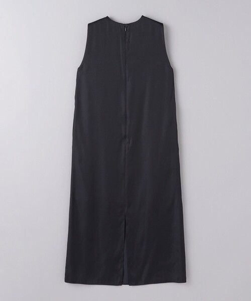 UNITED ARROWS(ユナイテッドアローズ)の「サテン ロングワンピース(ワンピース・レディース・ナチュラル/ネイビー・36/38)」の18枚目の写真