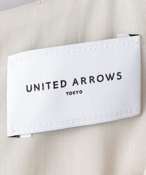 UNITED ARROWS(ユナイテッドアローズ)の「サテン ロングワンピース(ワンピース・レディース・ナチュラル/ネイビー・36/38)」の21枚目の写真