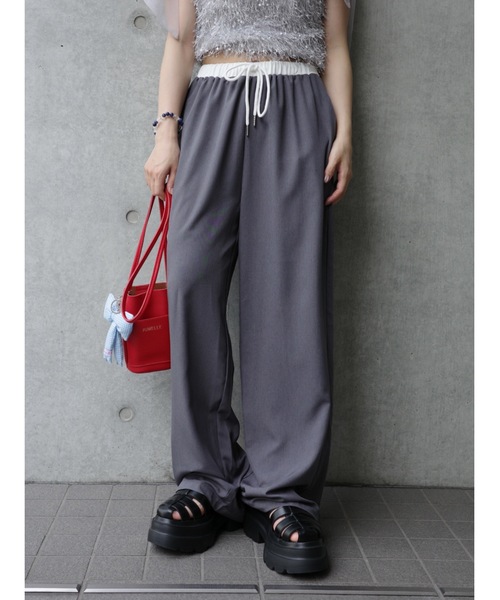 JUMELLE（ジュメロ）の「【スマホショルダー】shoulder mini bag（ショルダーバッグ・レディース・ホワイト/シルバー/レッド/ベージュ・FREE）」の11枚目の写真