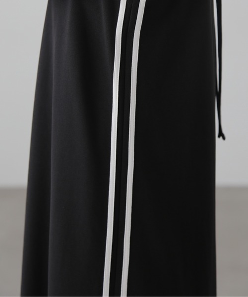 FREE'S MART（フリーズマート）の「サイドラインキャミワンピース（ワンピース・レディース・ネイビー/ブラック・SMALL/MEDIUM）」の10枚目の写真